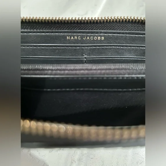 Marc Jacobs Black Wallet - Picture 4 of 5